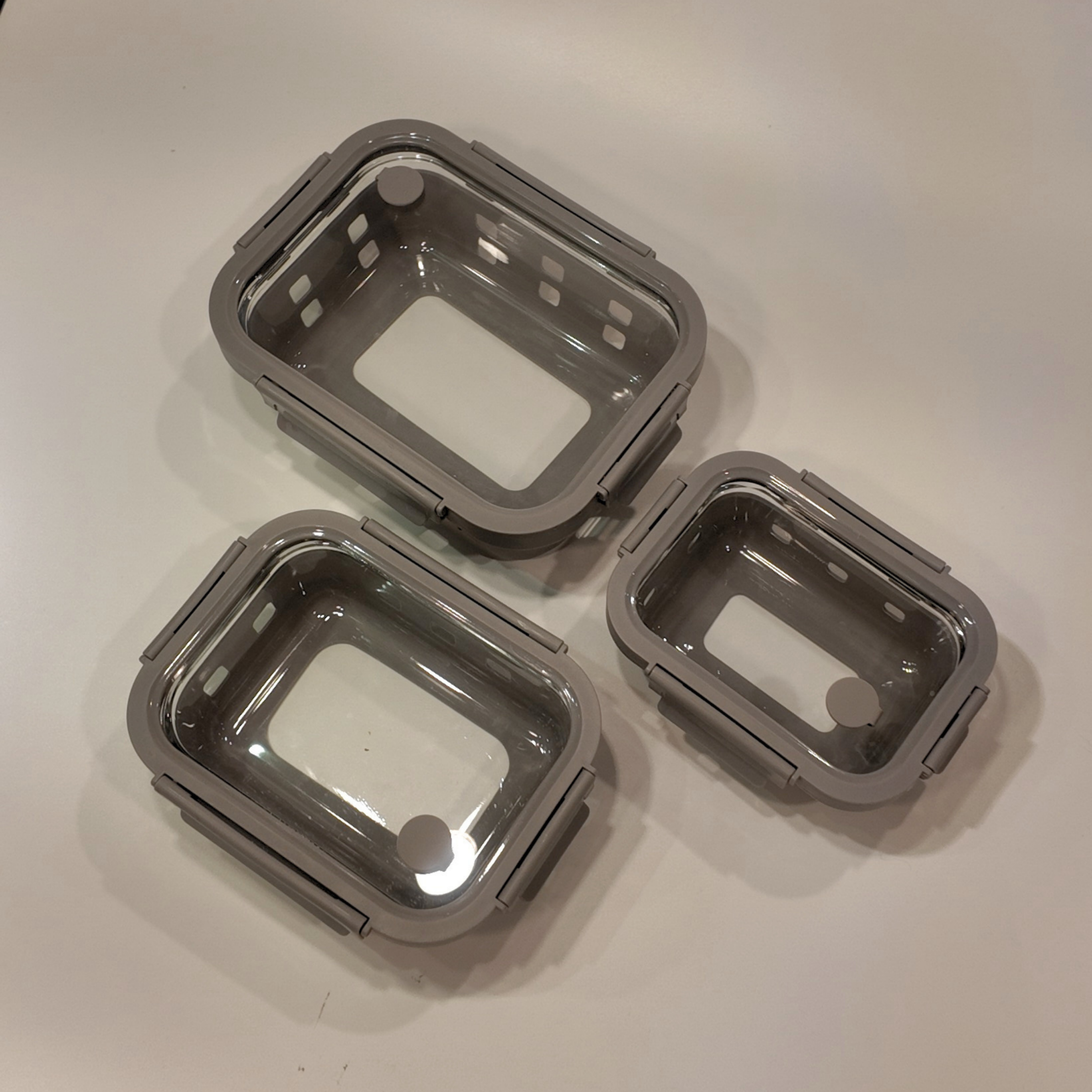 Aniko Rectangular Vented Glass Lid Sleeved Container