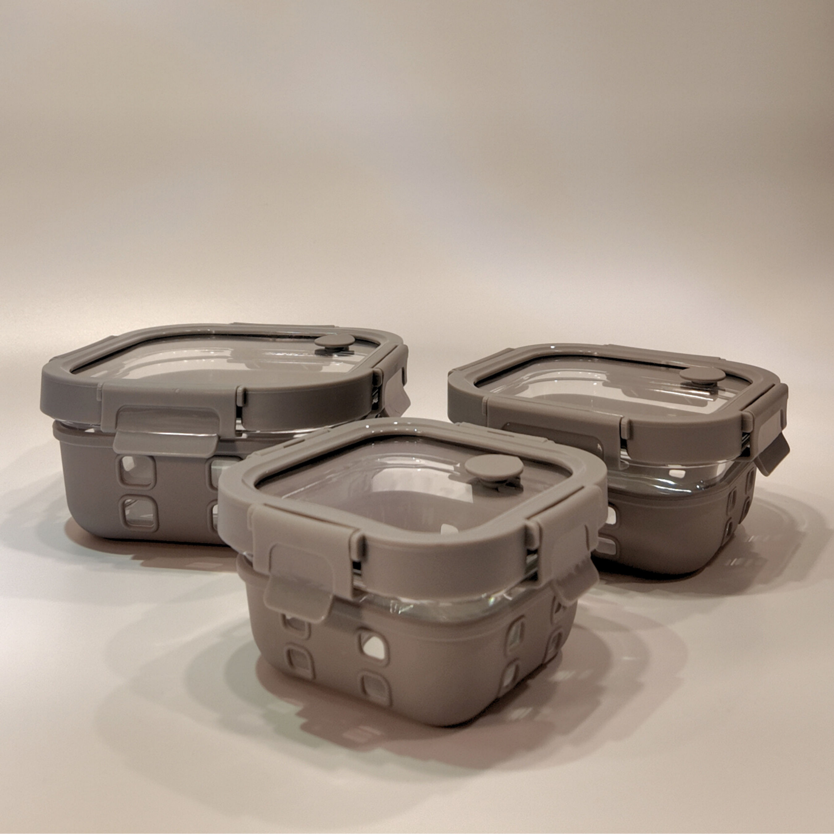 Aniko Square Vented Glass Lid Sleeved Container