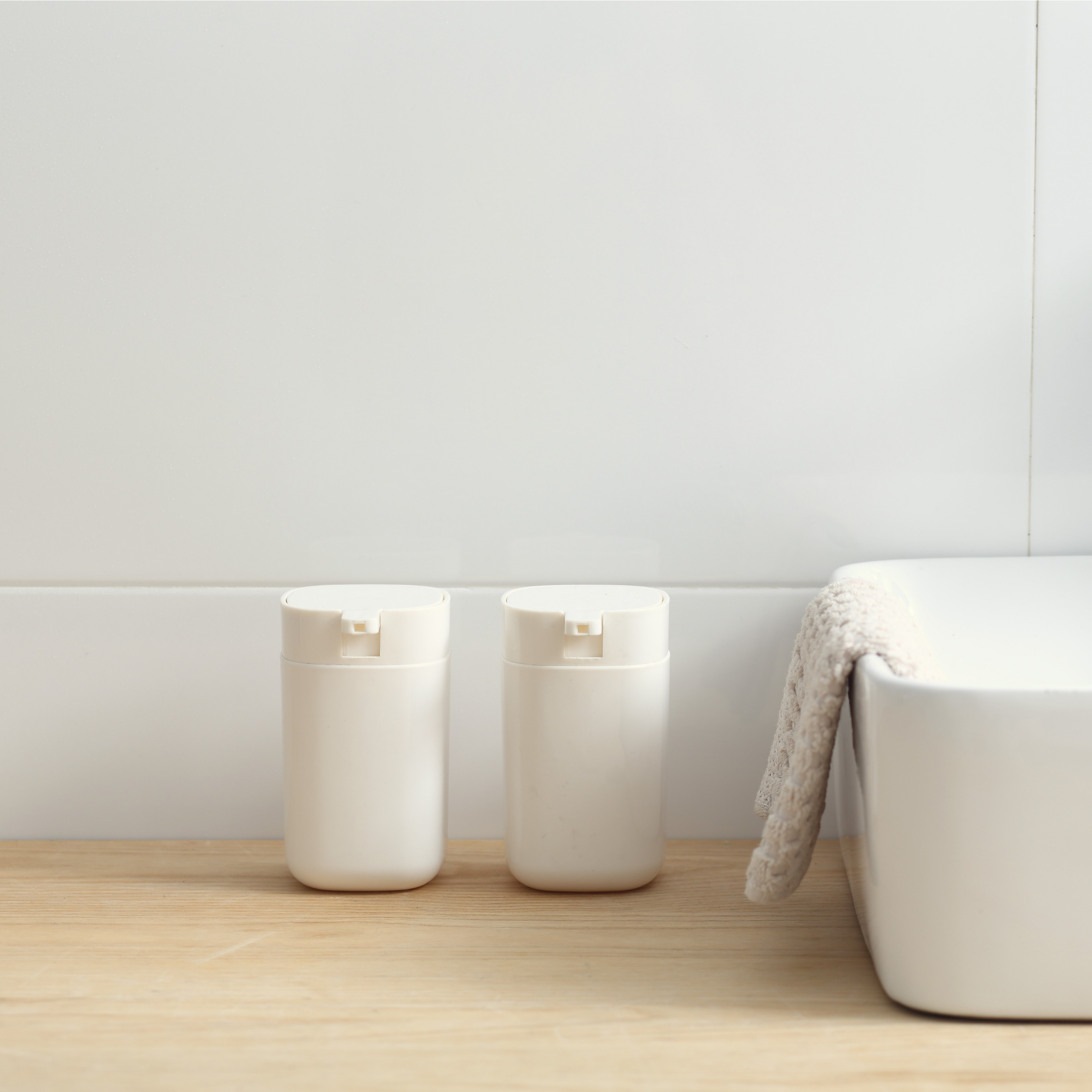 Shiro Bathroom Soap Dispenser