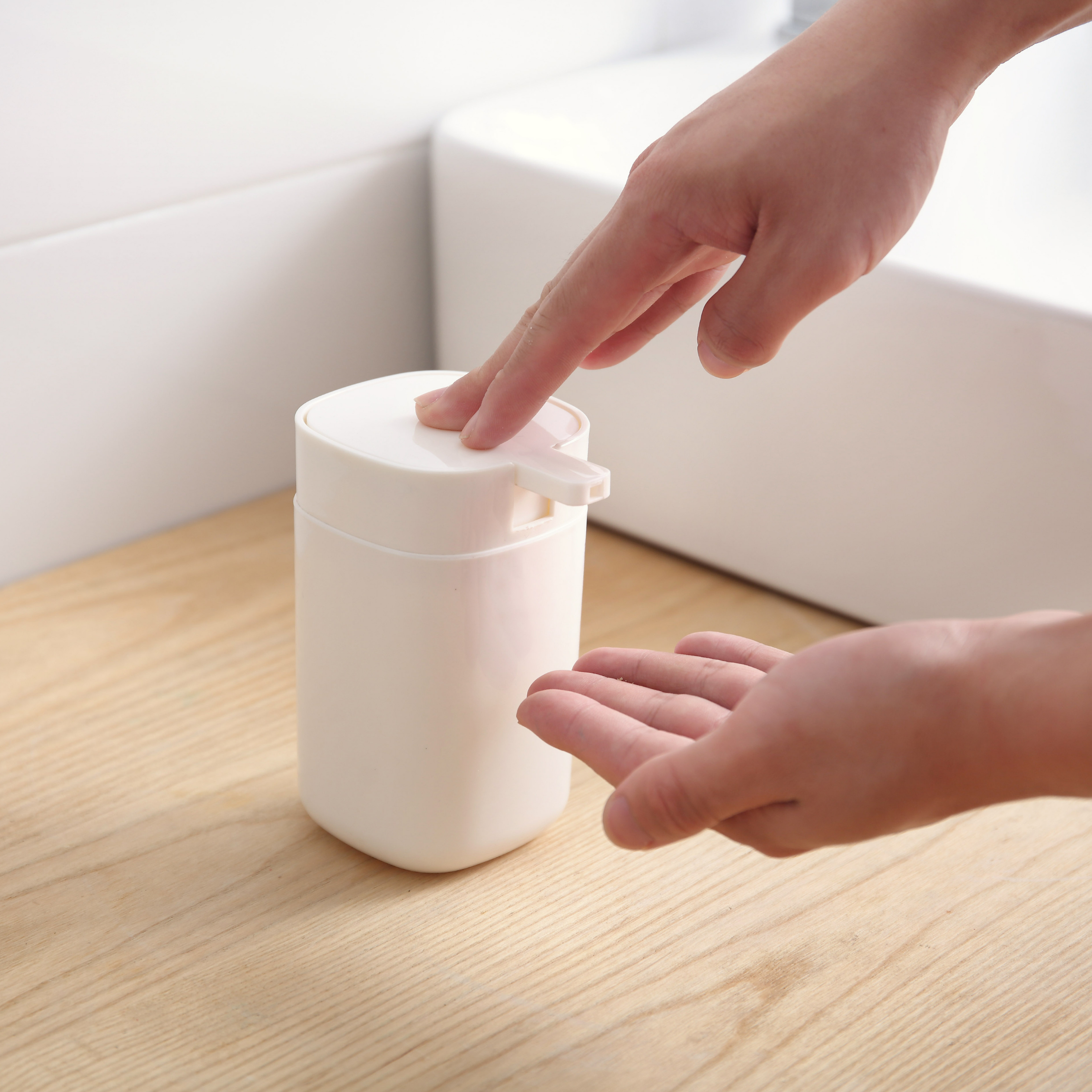 Shiro Bathroom Soap Dispenser