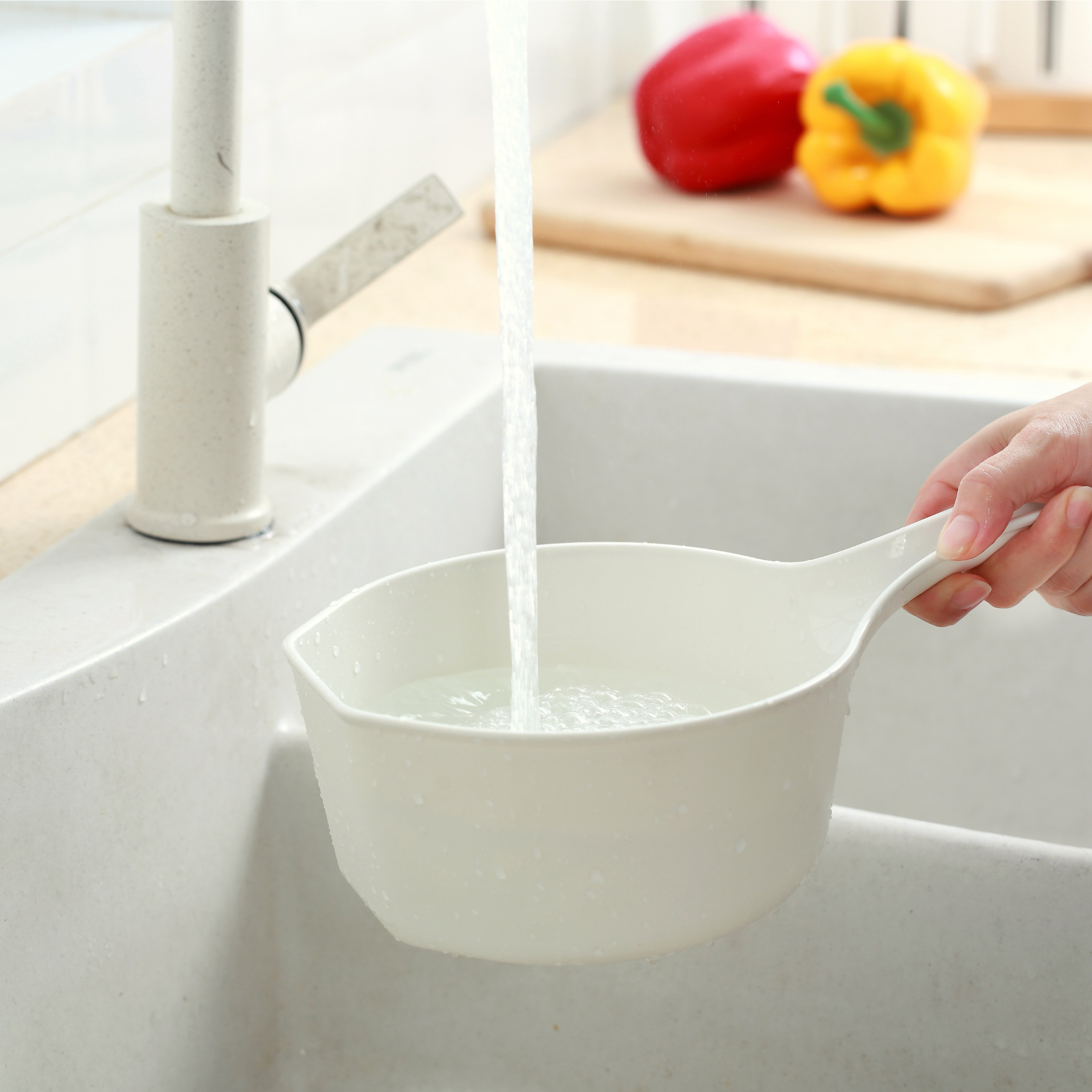 Shiro Bathroom Standing Space Saving Laddle