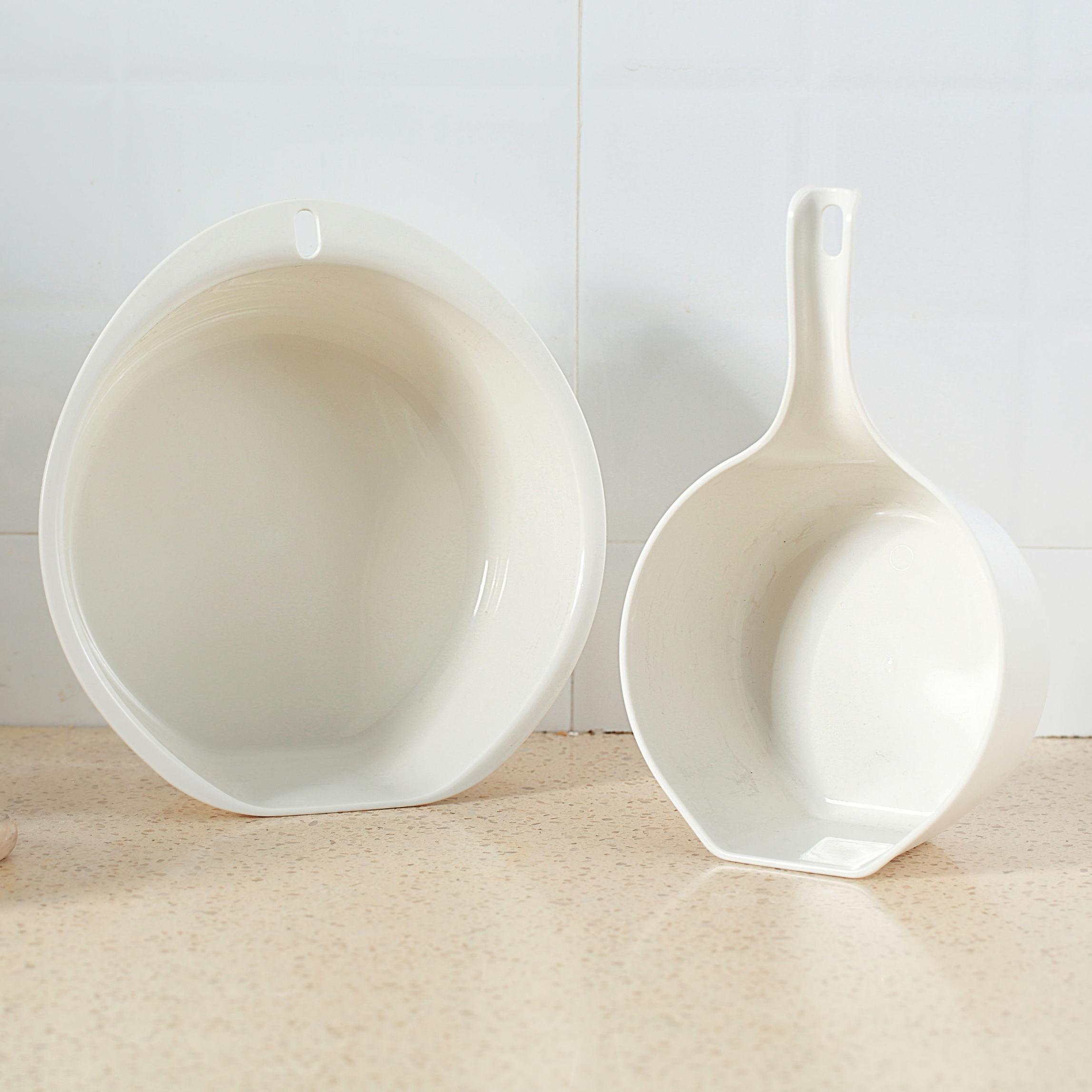 Shiro Bathroom Standing Space Saving Laddle