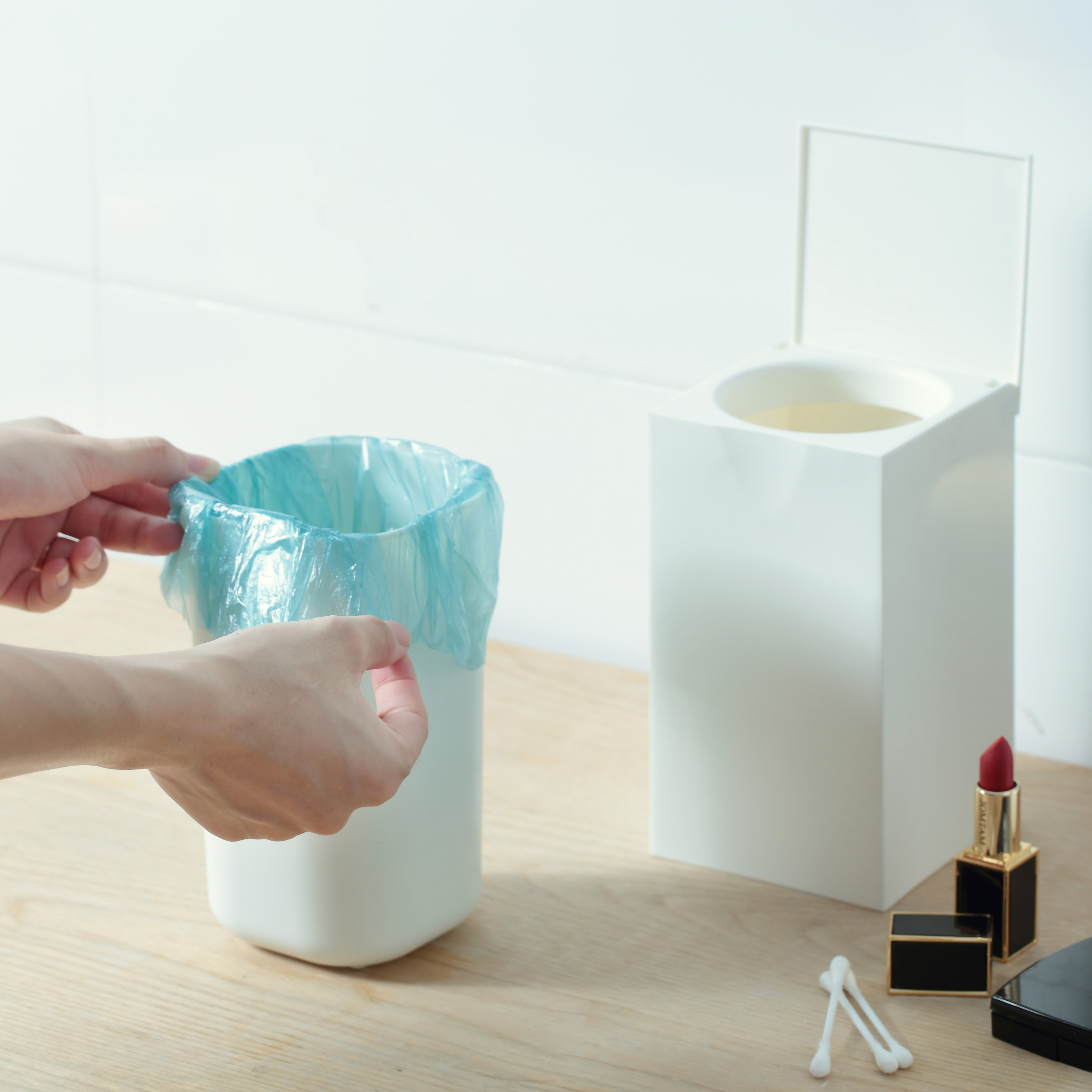 Shiro Bathroom Desk / Sink Pot with Lid 1.5L