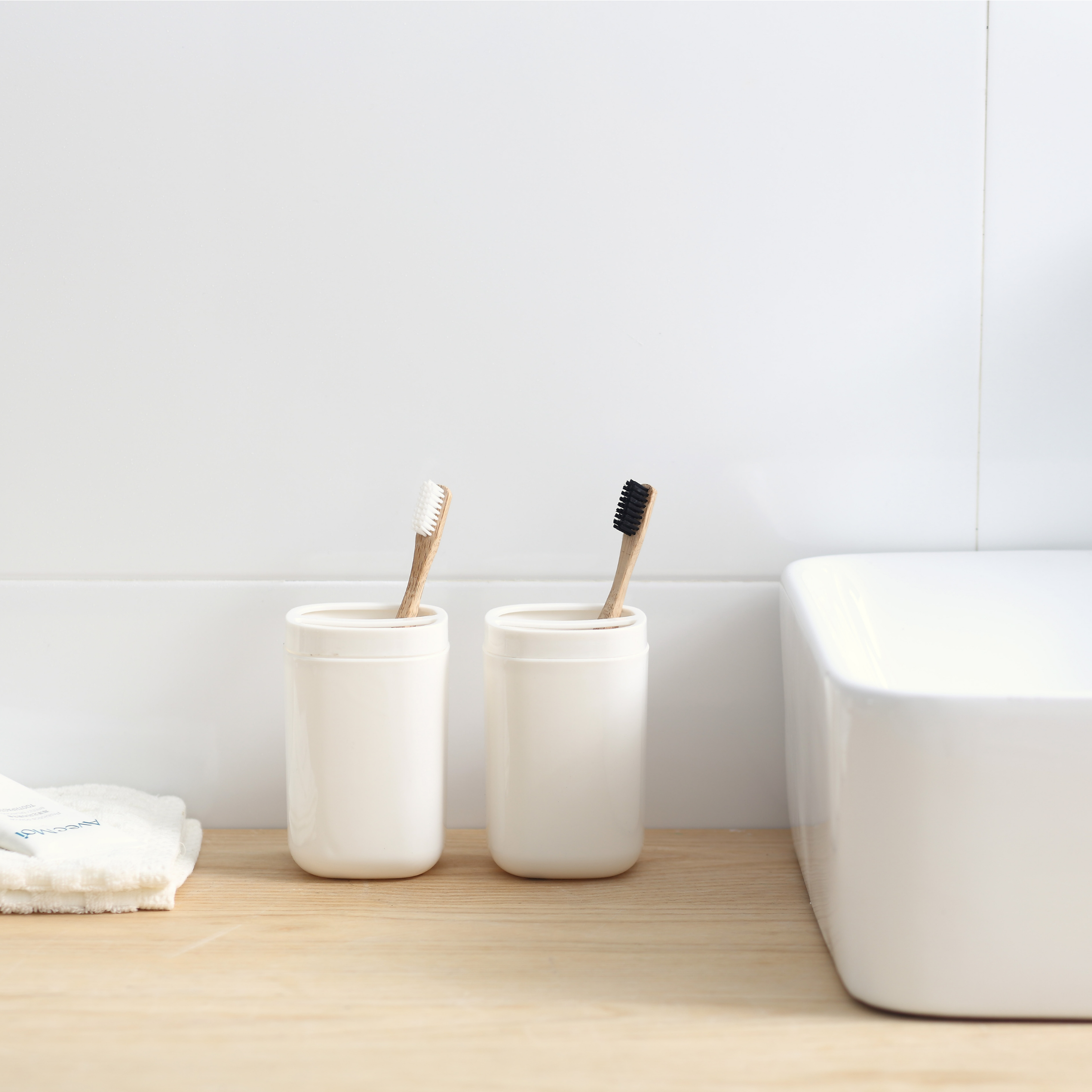 Shiro Bathroom Toothbrush and Paste Holder