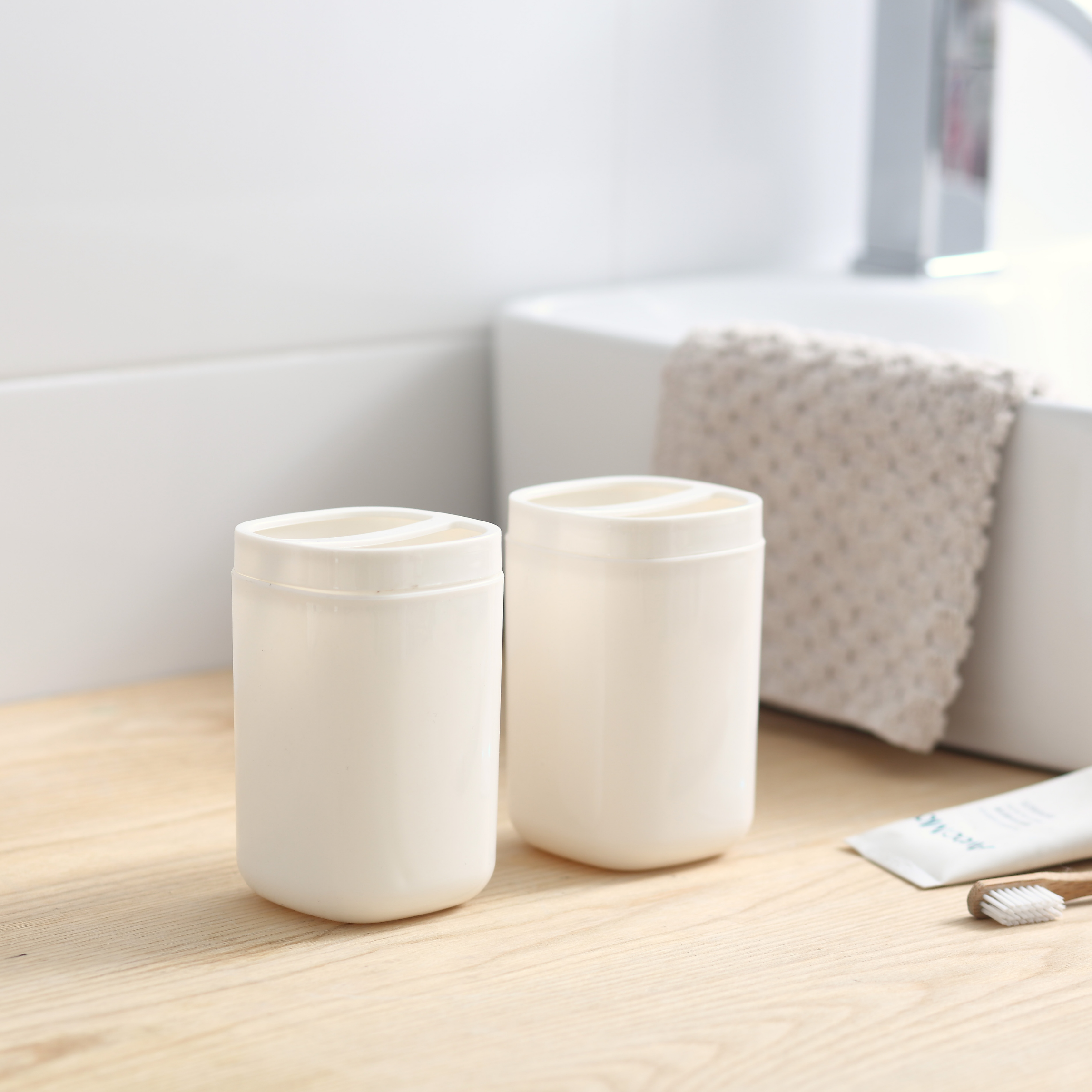 Shiro Bathroom Toothbrush and Paste Holder
