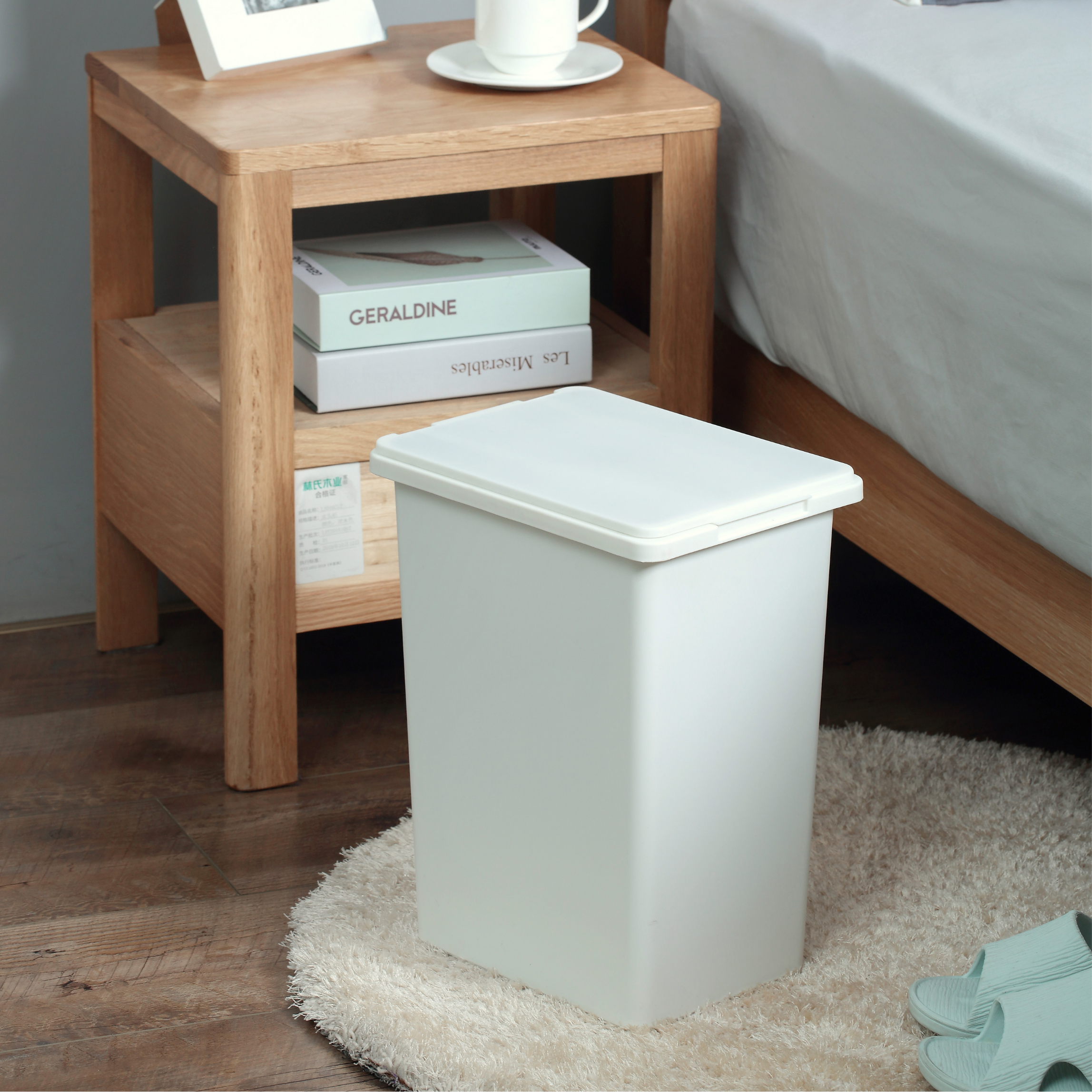 Shiro Bathroom Flip Trash Bin with Lid