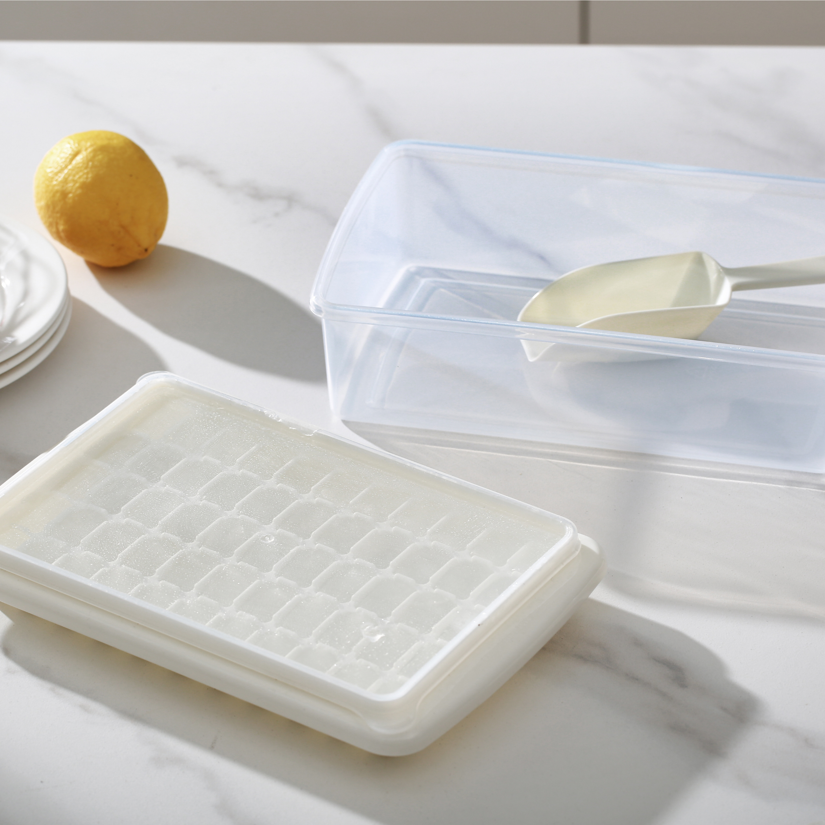 Shiro Ice Tray Set 55 Cubes Medium