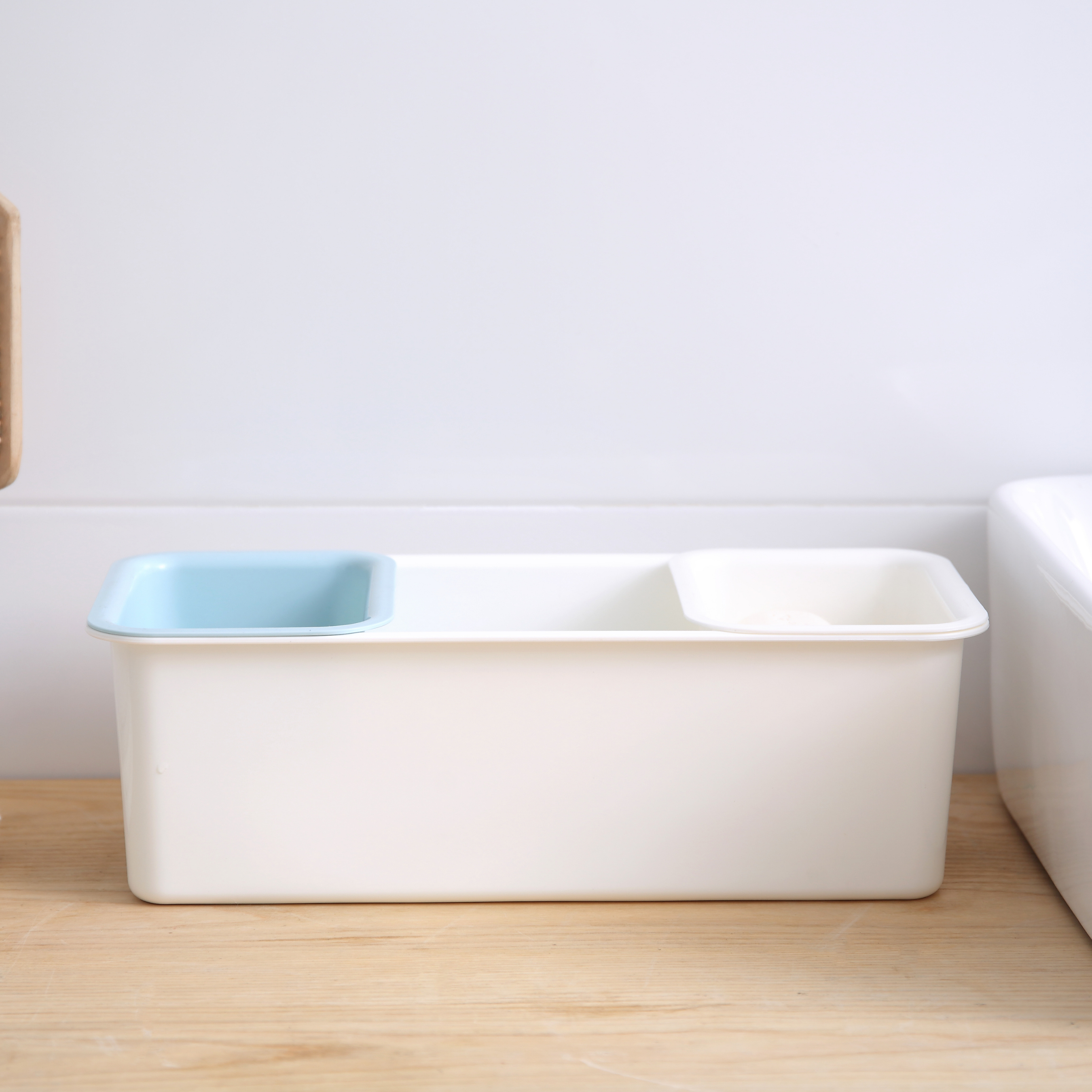 Shiro Bathroom Organizer with Dividers