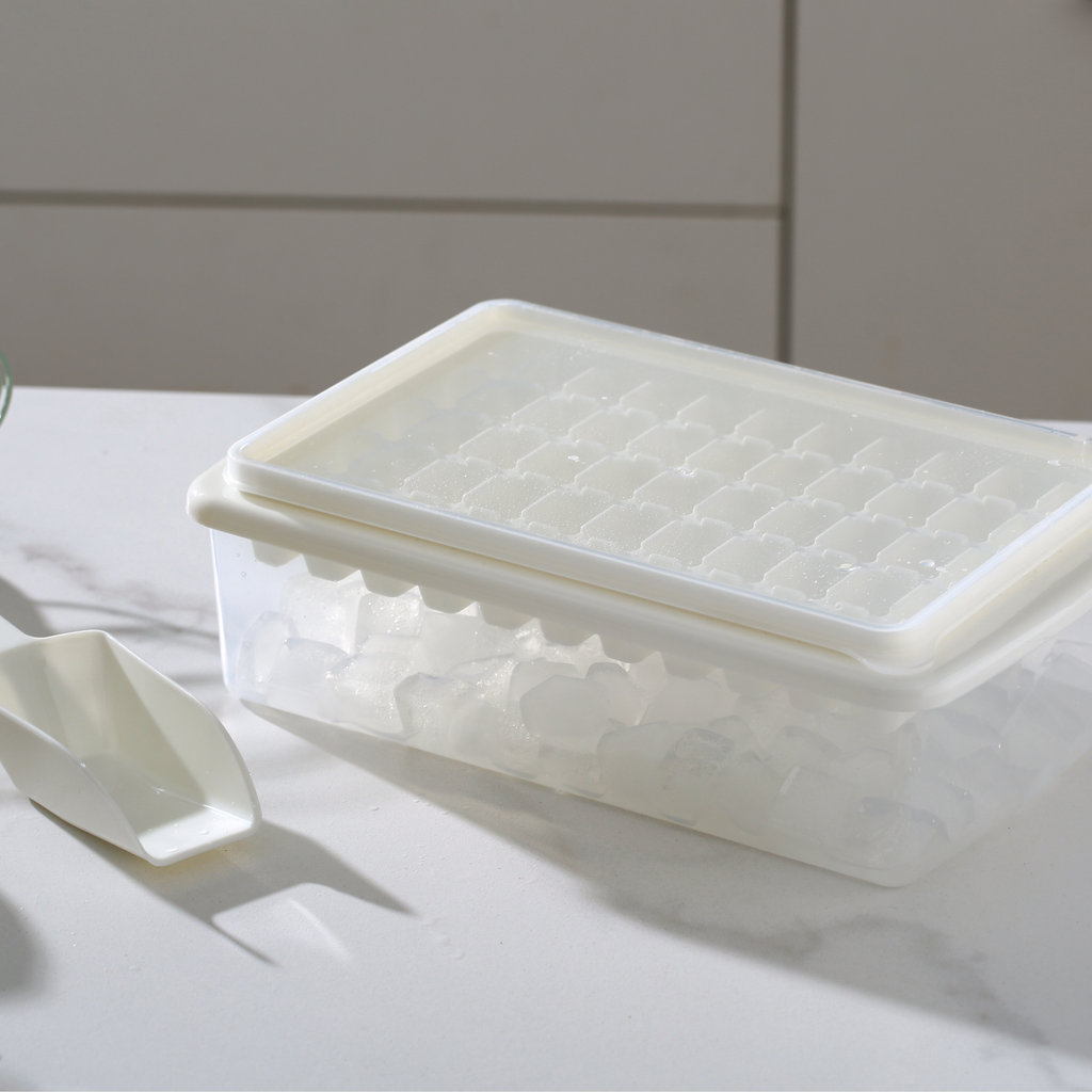 Shiro Ice Tray Set 55 Cubes Medium